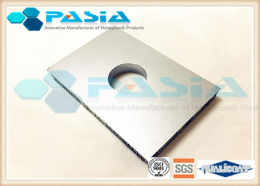 중국 PVDF 롤러 코팅 표면을 가진 주문을 받아서 만들어진 모양 알루미늄 벌집 패널 협력 업체